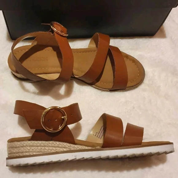 Expressions Tan Sandals - Picture 2 of 2